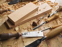 shutterstock_2142513579_wood carving_koka grebšana.jpg