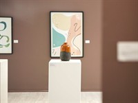 shutterstock_2640694499_vase and painting_vāze un gleznojums.jpg