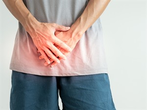 shutterstock_2480522811_bladder aches_urīnpūšļa sāpes (1).jpg