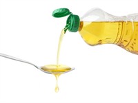 Shutterstock_2134198907_eļļa_oil.jpg