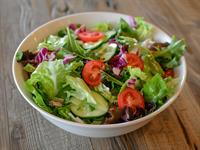 shutterstock_2491622841_salad_salāts.jpg