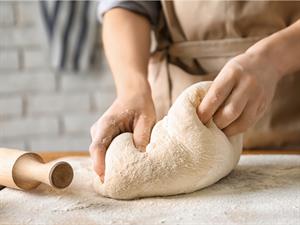 samīci mīklu knead dough 2.jpg