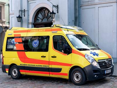 Tanya Keisha Shutterstock_ambulance Latvia_ātrā palīdzība Latvijā.jpg