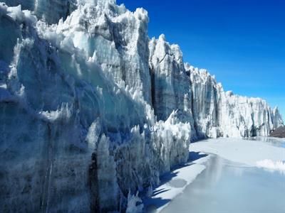 Shutterstock_735500566_glacier_ledājs.jpg