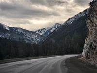 Shutterstock_2511906917_mountain road_kalnu ceļš.jpg