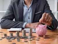 Shutterstock_2468701411_piggy bank_krājkase.jpg