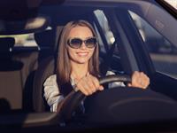 Shutterstock_2066186741_driving_braukt.jpg