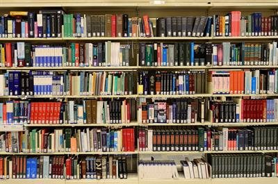 library-g276bf6efa_1920.jpg