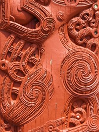 Shutterstock_241528924_maori carving_maori grebums.jpg