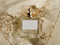 Shutterstock_2500591567_perfume_smaržas.jpg