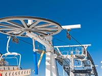 Shutterstock_1707032653_chairlift_pacēlājs.jpg