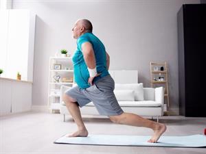 Shutterstock_2332231029_fat man_resns vīrietis.jpg