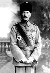 1 Mustafa_Kemal_Atatürk_(1918).jpg