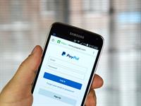 dennizin Shutterstock_PayPal.jpg