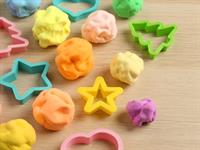 Shutterstock_2082879706_play dough and molds_plastilīns un formas.jpg