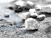 Shutterstock_1217099908_silver_sudrabs.jpg
