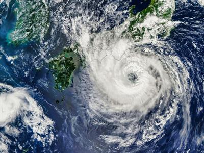 Shutterstock_2409472269_typhoon_taifūns.jpg