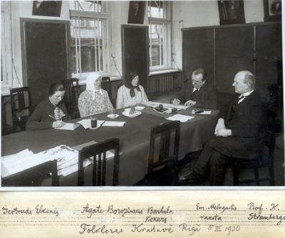 Vienota-Latvija-viena-7folkloras krātuve Rīgā 1930.g..jpg