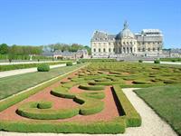 439 httpscommons.wikimedia.orgwikiFileVaux-le-Vicomte_08.jpg.jpg