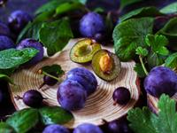 Shutterstock_1956701020_plum_plūmes.jpg