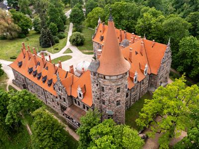 Shutterstock_2328449537_Cesvaine medieval castle_Cesvaines barona Vulfa pils.jpg