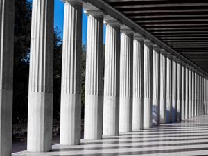 Shutterstock_1690586566_colonnade_kolonāde.jpg