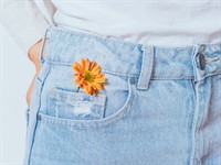 shutterstock_1653717859_jeans pocket_džinsu kabata.jpg