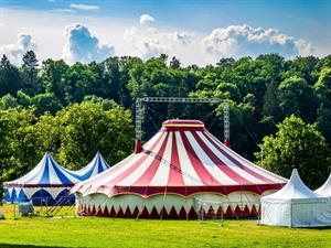 Shutterstock_2352724067_circus tents_cirka teltis.jpg