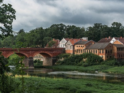 Dace Kundrate Shutterstock_historical houses of Kuldiga_vēsturiskās mājas Kuldīgā.jpg