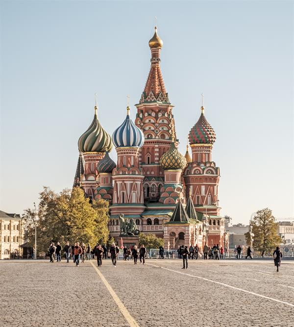 Saint_Basil's_Cathedral_in_Moscow.jpg