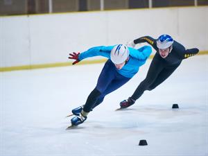 Shutterstock_296023094_ice skating_slidošana.jpg