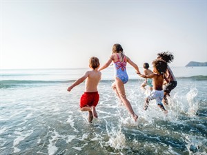 Shutterstock_1193825191_at beach_pludmalē.jpg