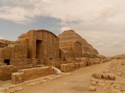 Shutterstock_1601033590_Djoser's step pyramid.jpg