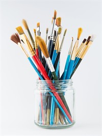 shutterstock_380997433_paint brushes_otiņas.jpg