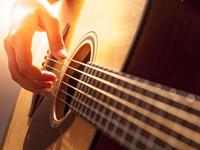 Shutterstock_177758375_guitar_ģitāra.jpg