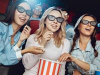 Shutterstock_1805156347_friends in cinema_draugi kinoteātrī.jpg