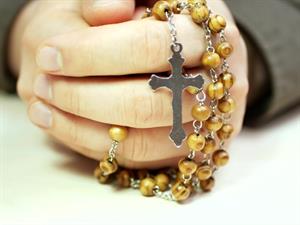 Shutterstock_1022855722_rosary_rožu kronis.jpg