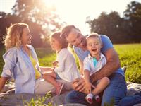 Shutterstock_592802372_family_ģimene.jpg