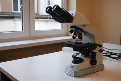 microscope-g626dc8c9a_1920.jpg