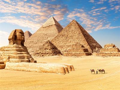 Shutterstock_2215419995_pyramids of Egypt_Ēģiptes piramīdas.jpg