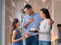 shutterstock_2450344213_birthday_dzimšanas diena.jpg