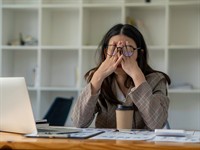shutterstock_2142729487_tired woman_nogurusi sieviete.jpg