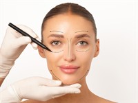 shutterstock_2500523107_plastic surgery_plastiskā operācija.jpg