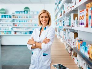 Shutterstock_2195768665_pharmacist_farmaceite.jpg