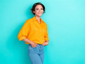 Shutterstock_2207711193_blouse_blūze.jpg