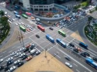 Shutterstock_2036386097_road intersection in Korea_ceļu krustojums Korejāj.jpg