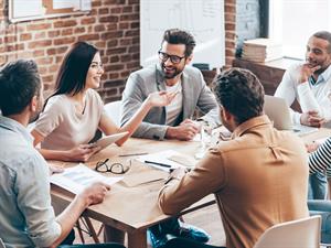 Shutterstock_370390046_business meeting_darba sapulce.jpg