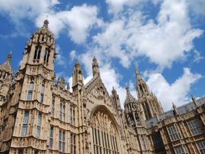 palace_of_westminster lond parlam.jpg