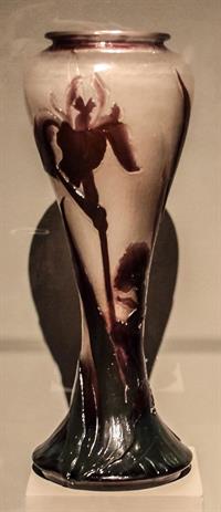 210 httpscommons.wikimedia.orgwikiFileGall%C3%A9_-_Vase_with_iris_flowers.jpg.jpg