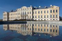 WIKI_241219_Rundale_palace_-_Igors_Jefimovs_-_Panoramio.jpg